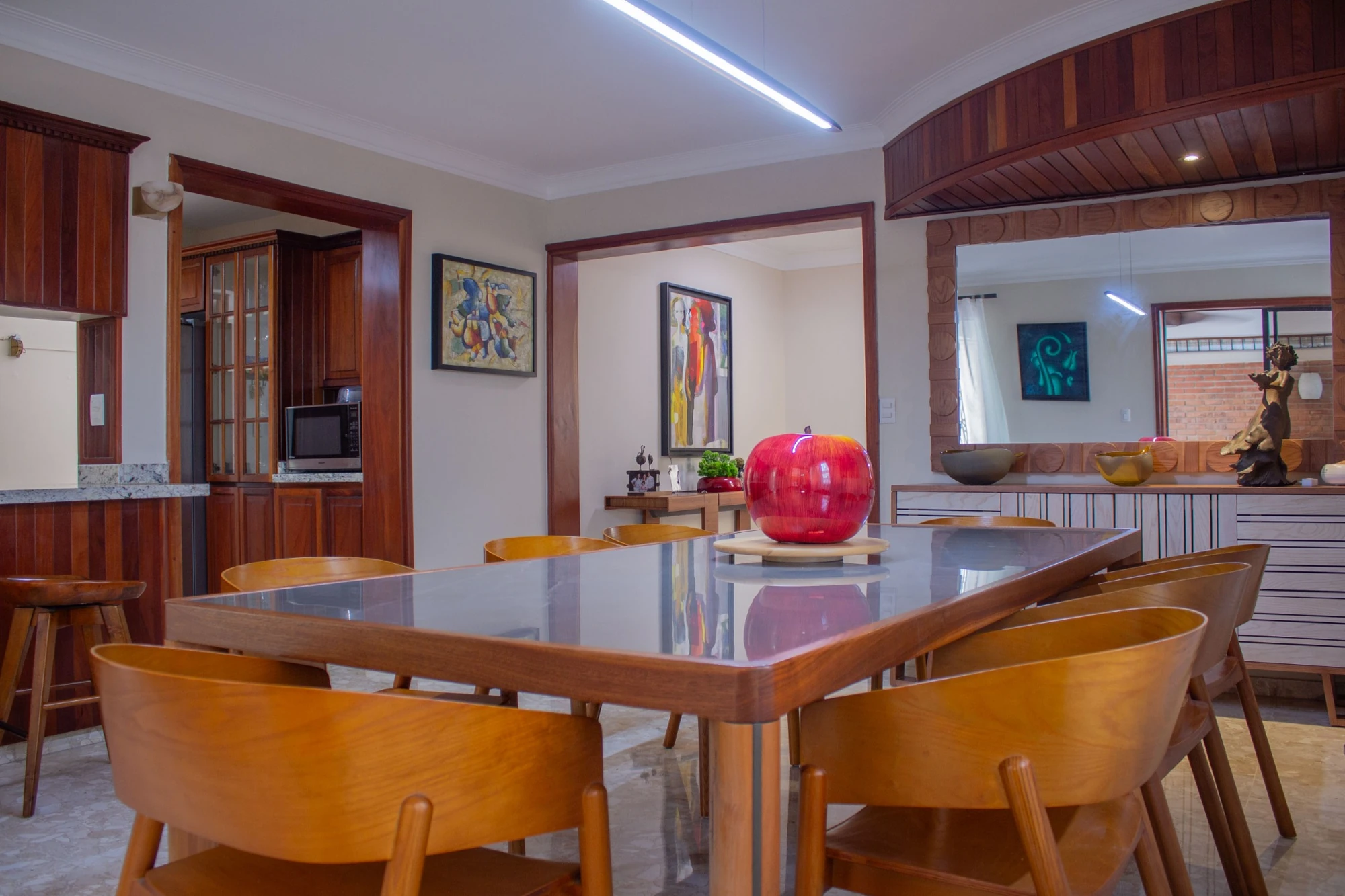 Comedor principal del Proyecto Esencia en Las Praderas